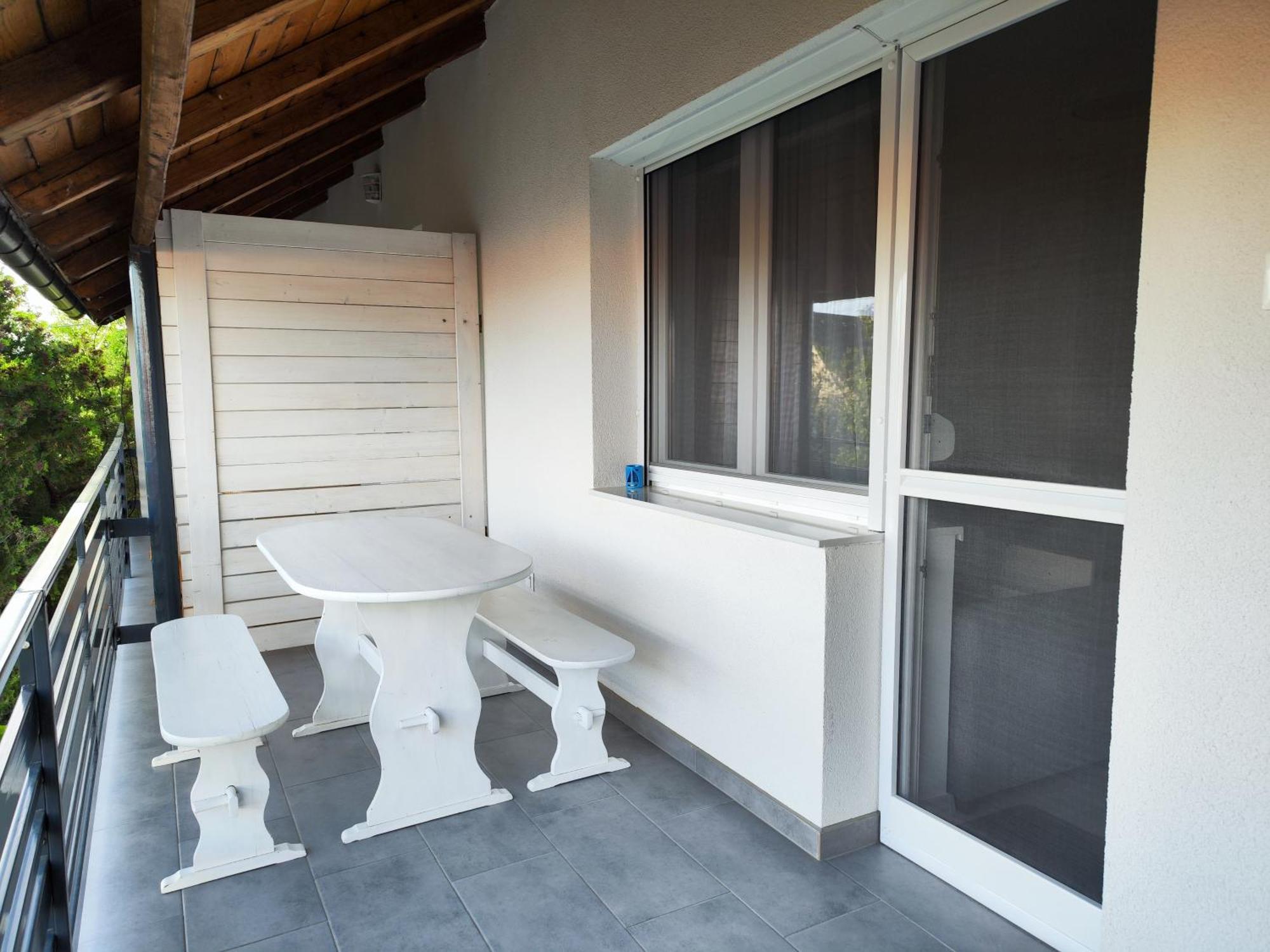 Eva Apartmanhaz * Csopak