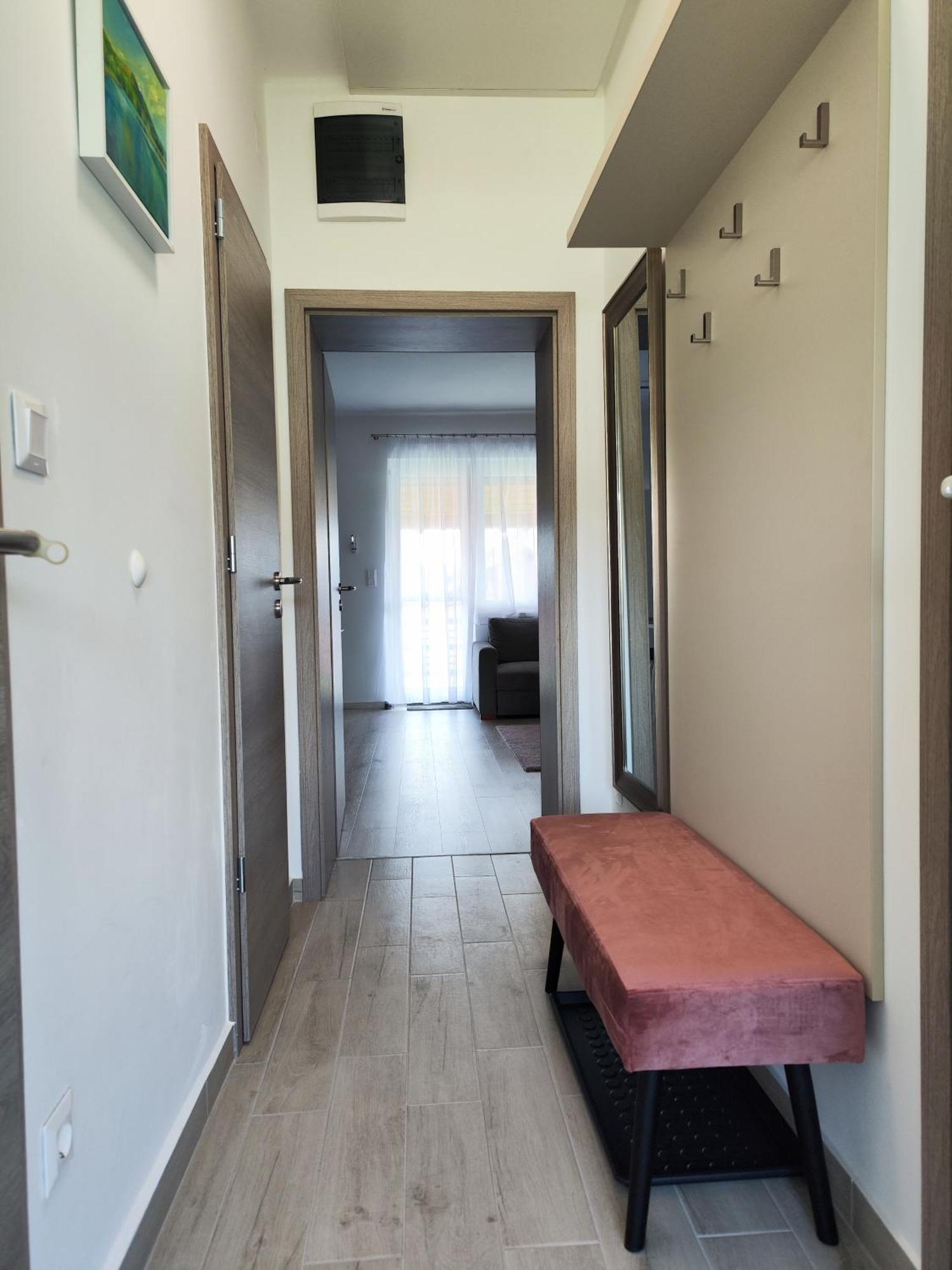 Eva Apartmanhaz *